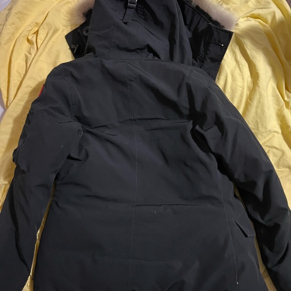 canada goose jacket - Picture 2 of 5
